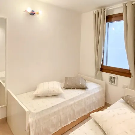 Semesterbostad Oleandri *